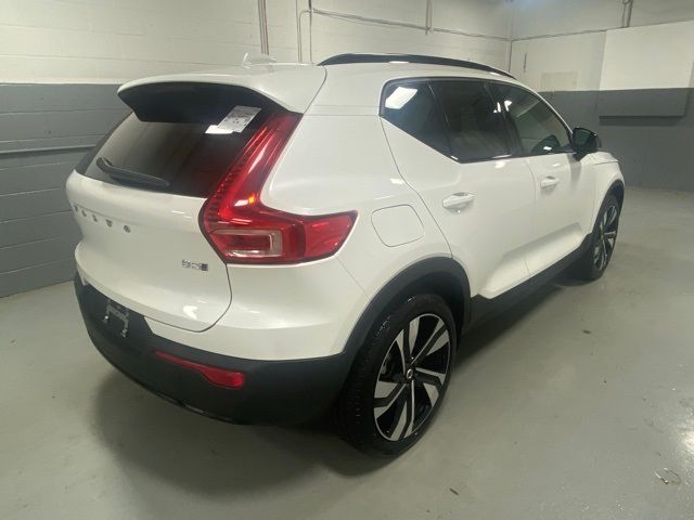 2025 Volvo XC40 Plus Dark Theme