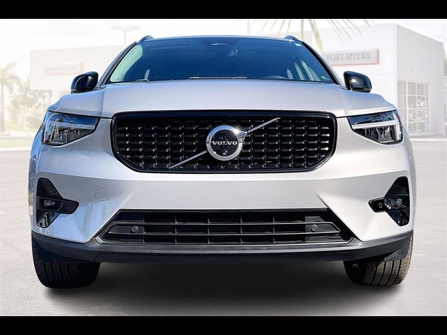 2025 Volvo XC40 Plus Dark Theme