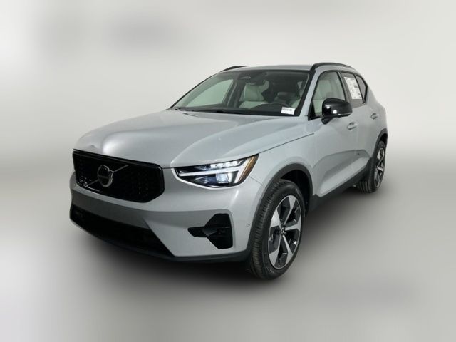 2025 Volvo XC40 Plus Dark Theme