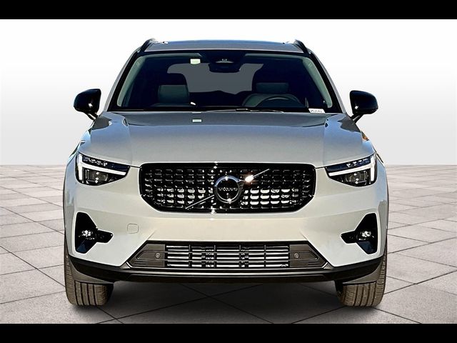 2025 Volvo XC40 Plus Dark Theme