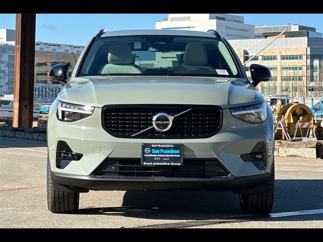 2025 Volvo XC40 Plus Dark Theme