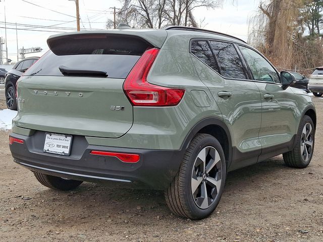 2025 Volvo XC40 Plus Dark Theme