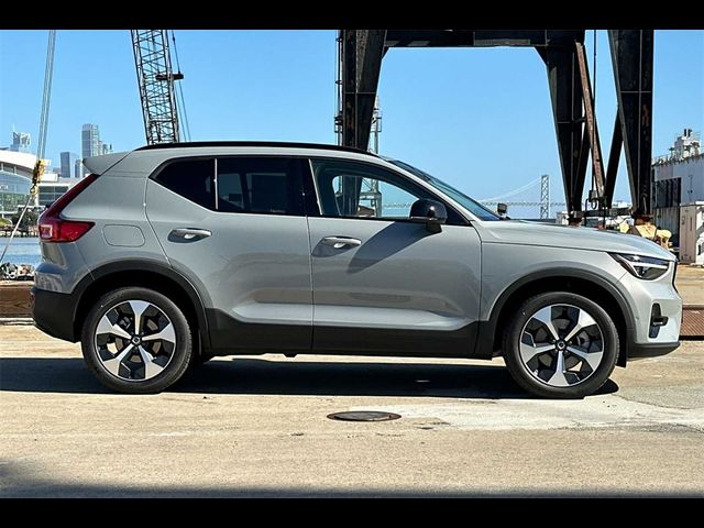 2025 Volvo XC40 Plus Dark Theme