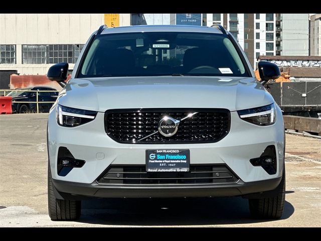 2025 Volvo XC40 Plus Dark Theme