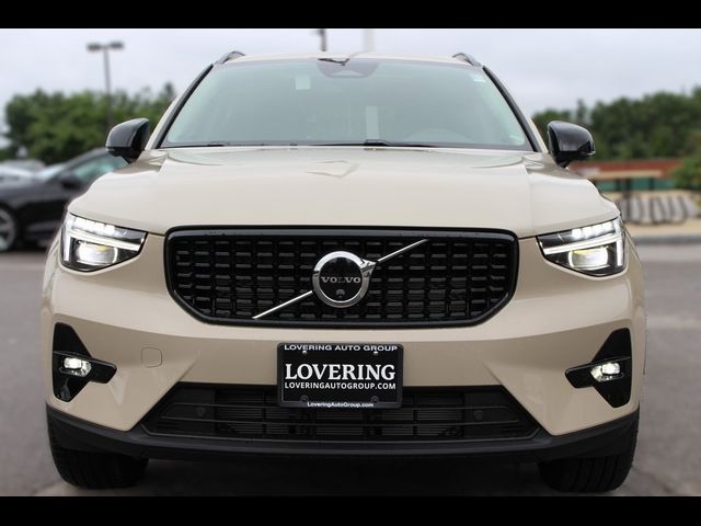 2025 Volvo XC40 Plus Dark Theme