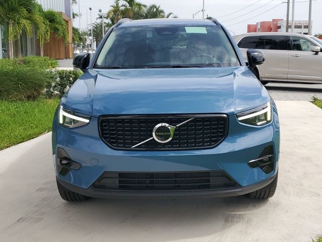 2025 Volvo XC40 Plus Dark Theme