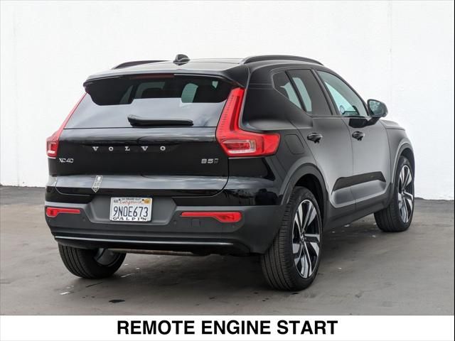 2025 Volvo XC40 Plus Dark Theme