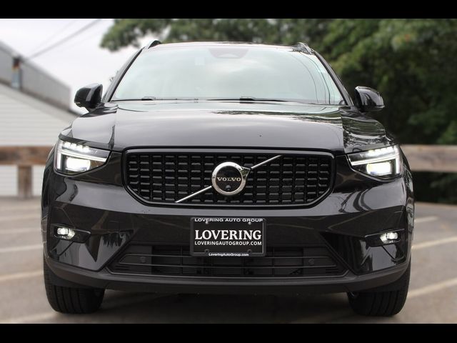 2025 Volvo XC40 Plus Dark Theme