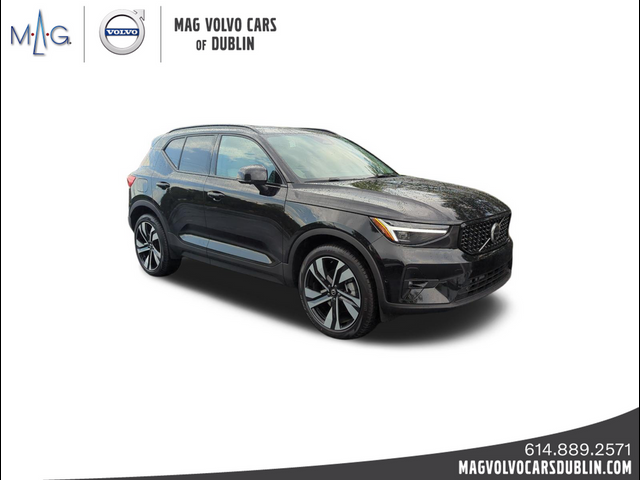 2025 Volvo XC40 Plus Dark Theme