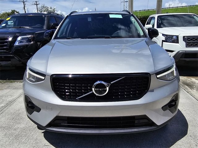 2025 Volvo XC40 Plus Dark Theme