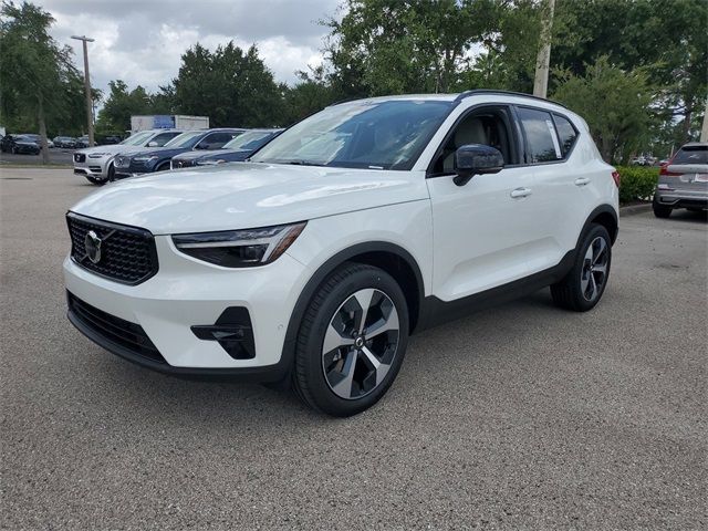 2025 Volvo XC40 Plus Dark Theme