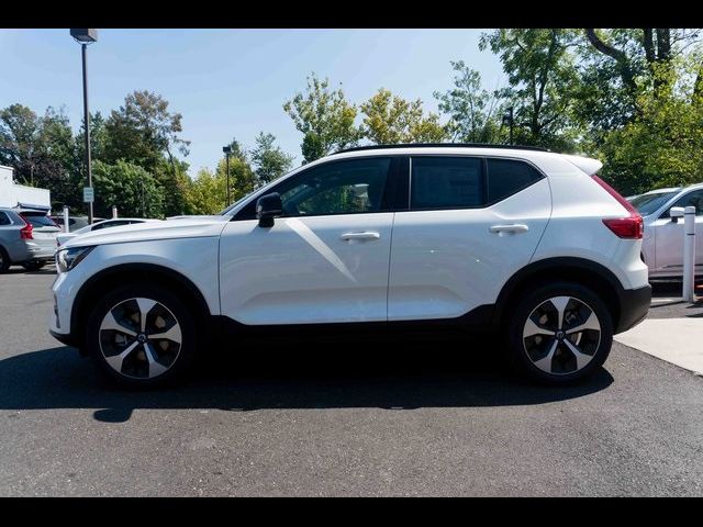 2025 Volvo XC40 Plus Dark Theme