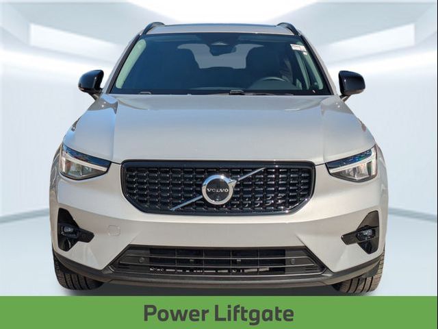 2025 Volvo XC40 Plus Dark Theme