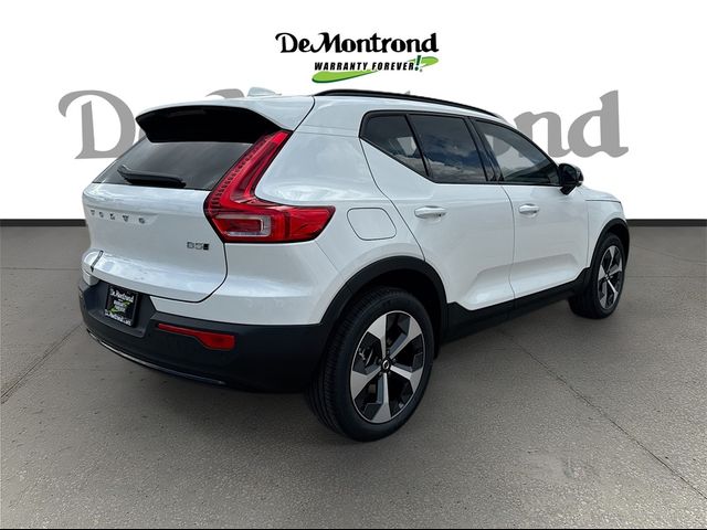 2025 Volvo XC40 Plus Dark Theme