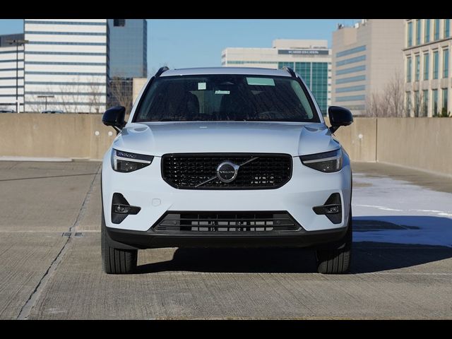 2025 Volvo XC40 Plus Dark Theme