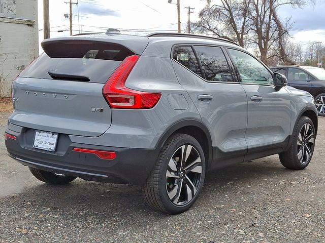 2025 Volvo XC40 Plus Dark Theme