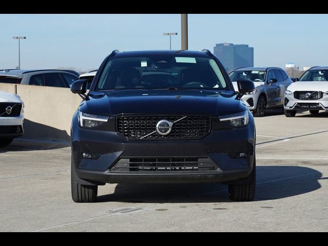 2025 Volvo XC40 Plus Dark Theme