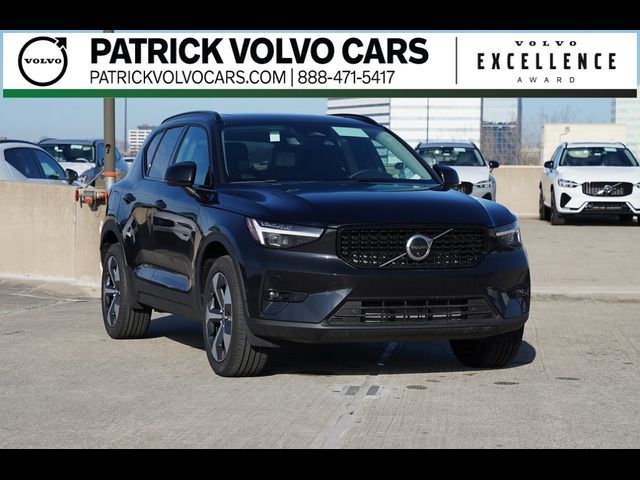 2025 Volvo XC40 Plus Dark Theme