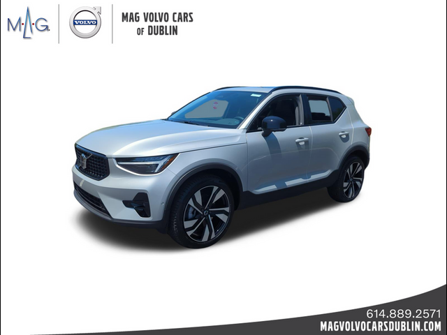 2025 Volvo XC40 Plus Dark Theme