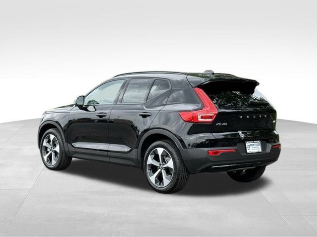 2025 Volvo XC40 Plus Dark Theme