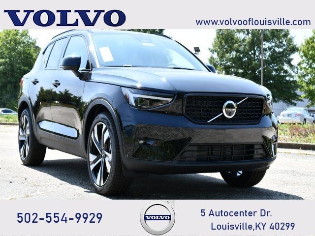 2025 Volvo XC40 Plus Dark Theme