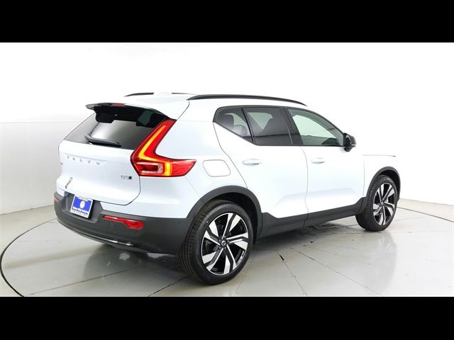 2025 Volvo XC40 Plus Dark Theme