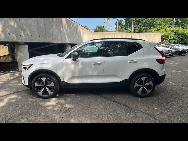 2025 Volvo XC40 Plus Dark Theme