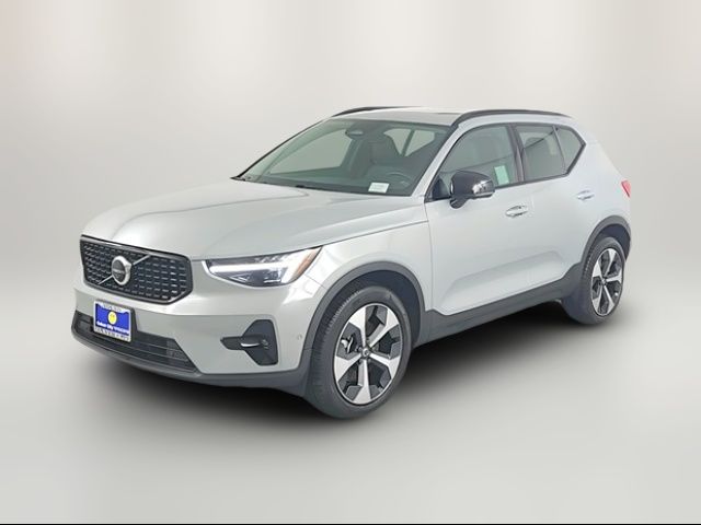 2025 Volvo XC40 Plus Dark Theme