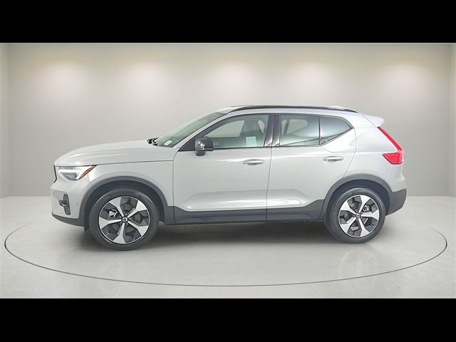 2025 Volvo XC40 Plus Dark Theme