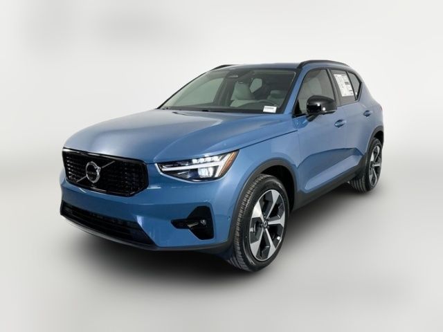 2025 Volvo XC40 Plus Dark Theme