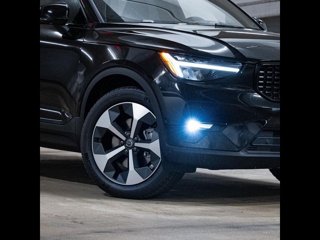 2025 Volvo XC40 Plus Dark Theme