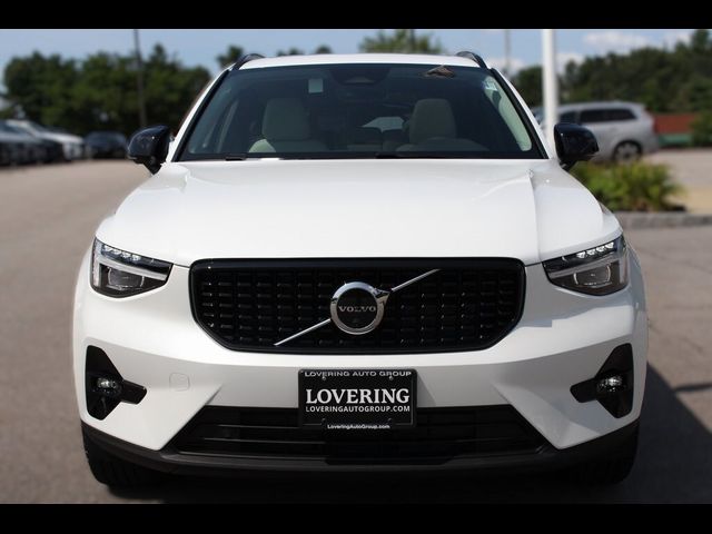 2025 Volvo XC40 Plus Dark Theme