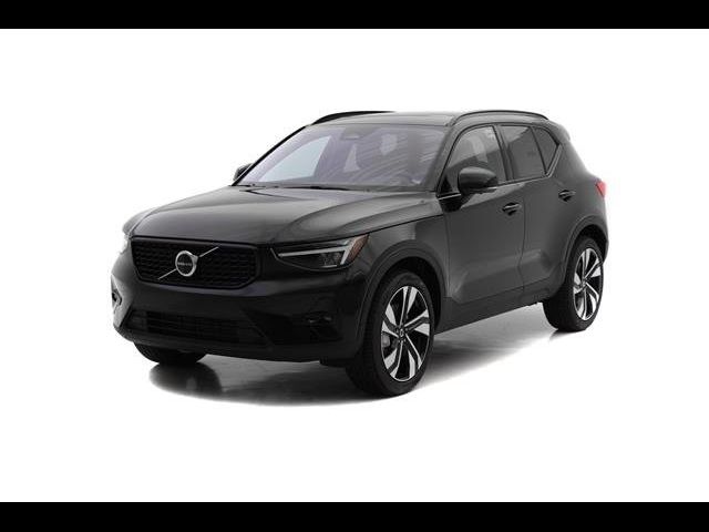 2025 Volvo XC40 Plus Dark Theme