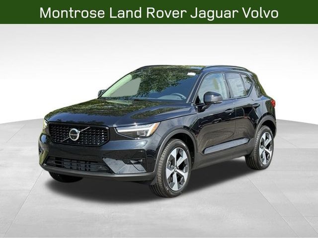 2025 Volvo XC40 Plus Dark Theme