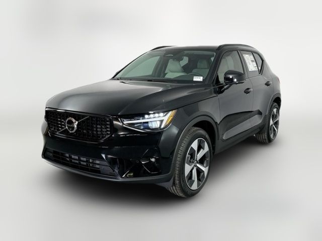 2025 Volvo XC40 Plus Dark Theme