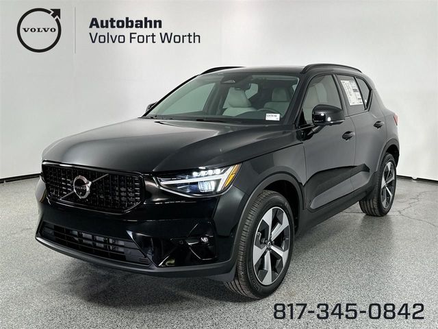 2025 Volvo XC40 Plus Dark Theme