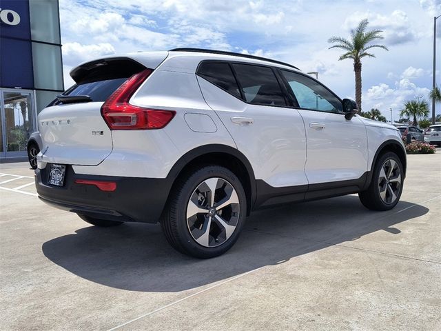 2025 Volvo XC40 Plus Dark Theme