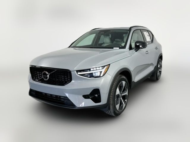 2025 Volvo XC40 Plus Dark Theme