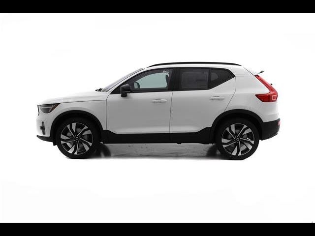 2025 Volvo XC40 Plus Dark Theme