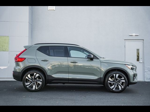 2025 Volvo XC40 Plus Dark Theme