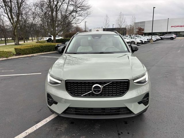 2025 Volvo XC40 Plus Dark Theme