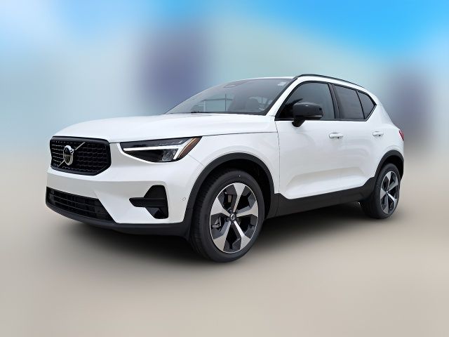 2025 Volvo XC40 Plus Dark Theme