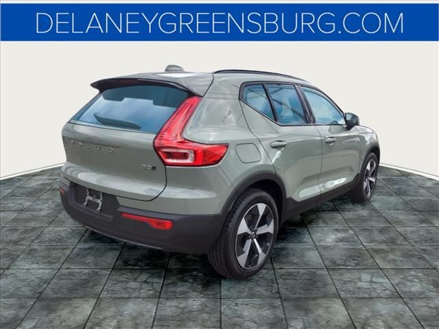 2025 Volvo XC40 Plus Dark Theme