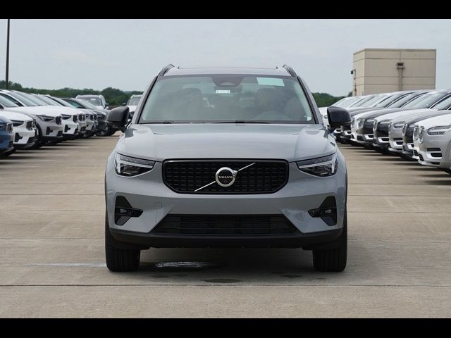 2025 Volvo XC40 Plus Dark Theme