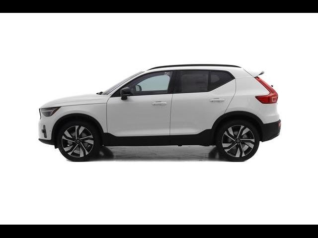 2025 Volvo XC40 Plus Dark Theme