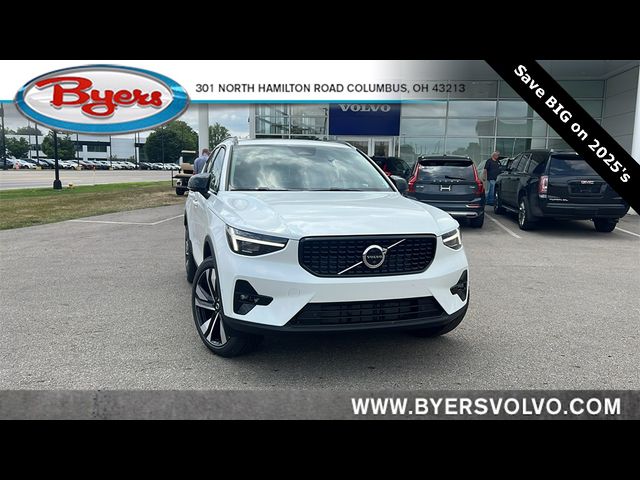 2025 Volvo XC40 Plus Dark Theme