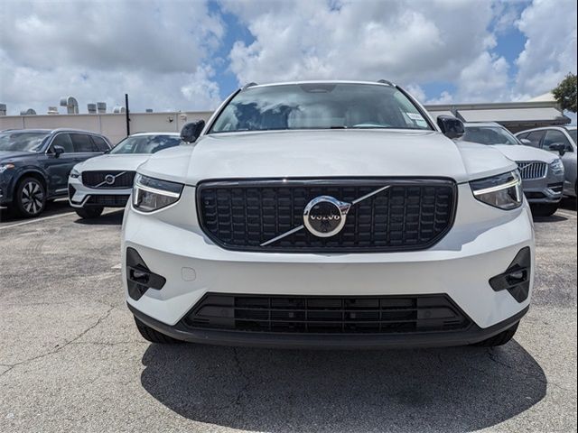 2025 Volvo XC40 Plus Dark Theme