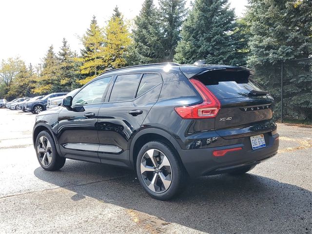 2025 Volvo XC40 Plus Dark Theme