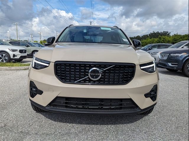 2025 Volvo XC40 Plus Dark Theme