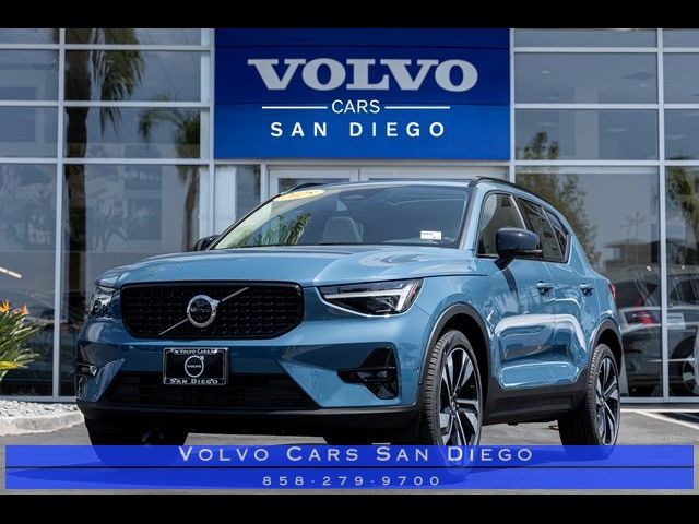 2025 Volvo XC40 Plus Dark Theme